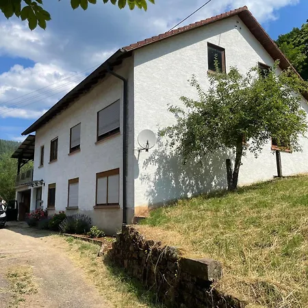 Zur Kleinen Kastanie アパート